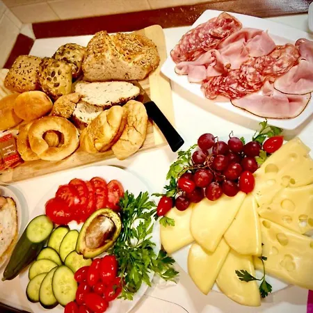 Couette-café W, Villagg San Guzepp